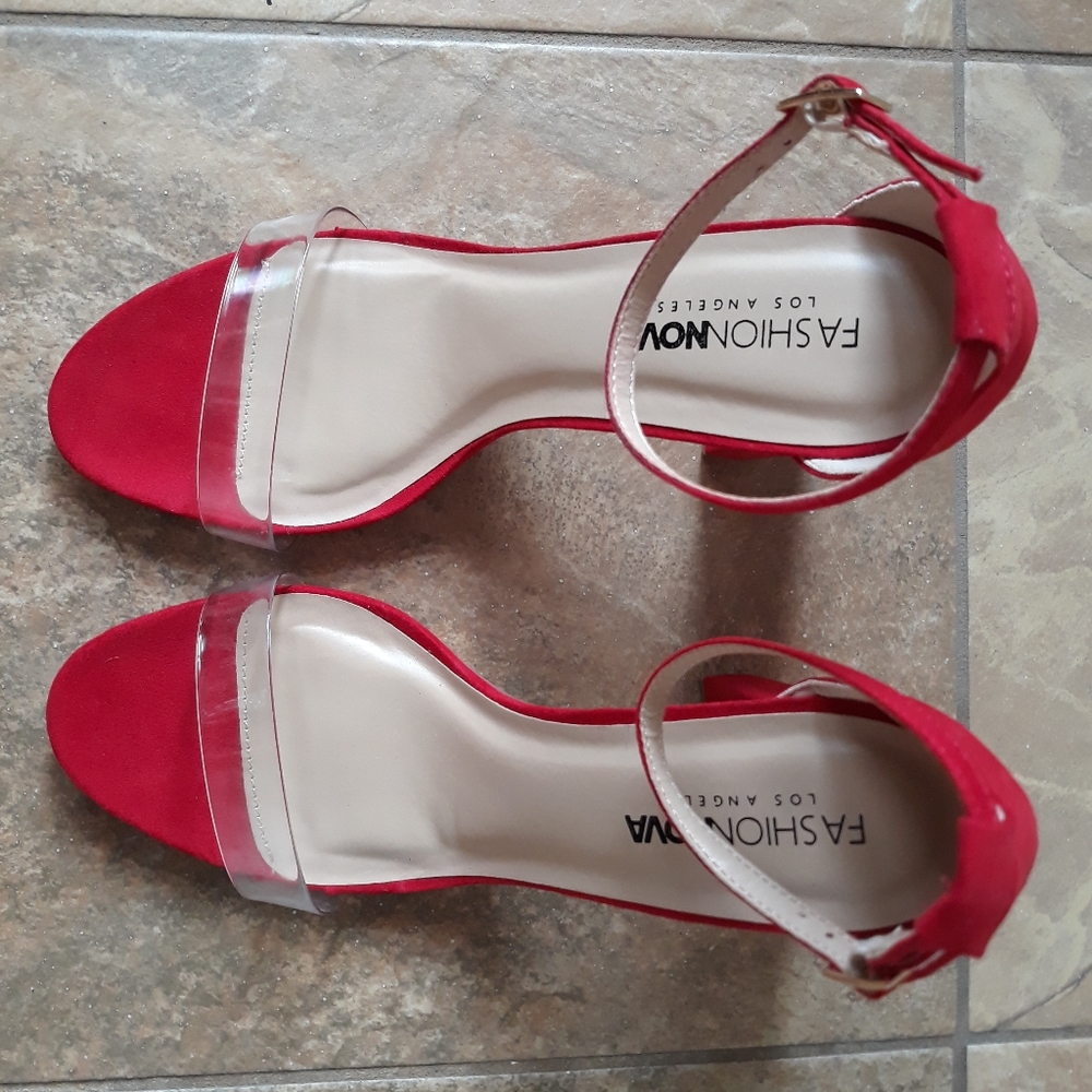 Fashion Nova One strap heels - Picture 4 of 4